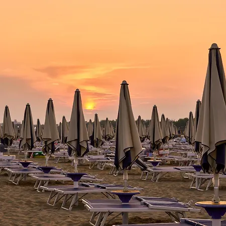Beautiful Flat With Fantastic Garden - Beahost - Bibione